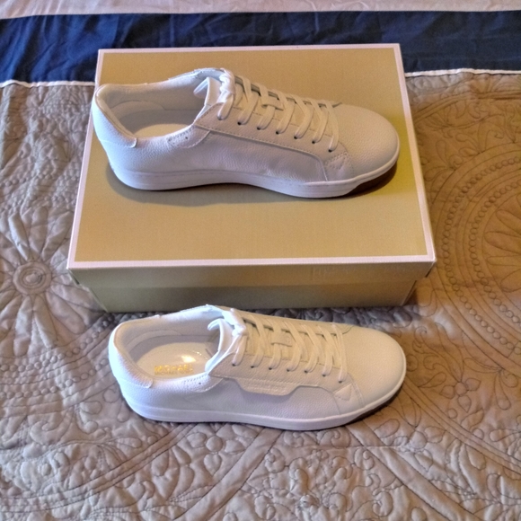 Michael Kors Shoes - Michael Kors Keaton Lace Up Sneakers